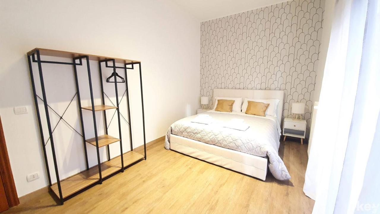 Twin Room Apulia Accommodation - Bari Policlinico Ngoại thất bức ảnh
